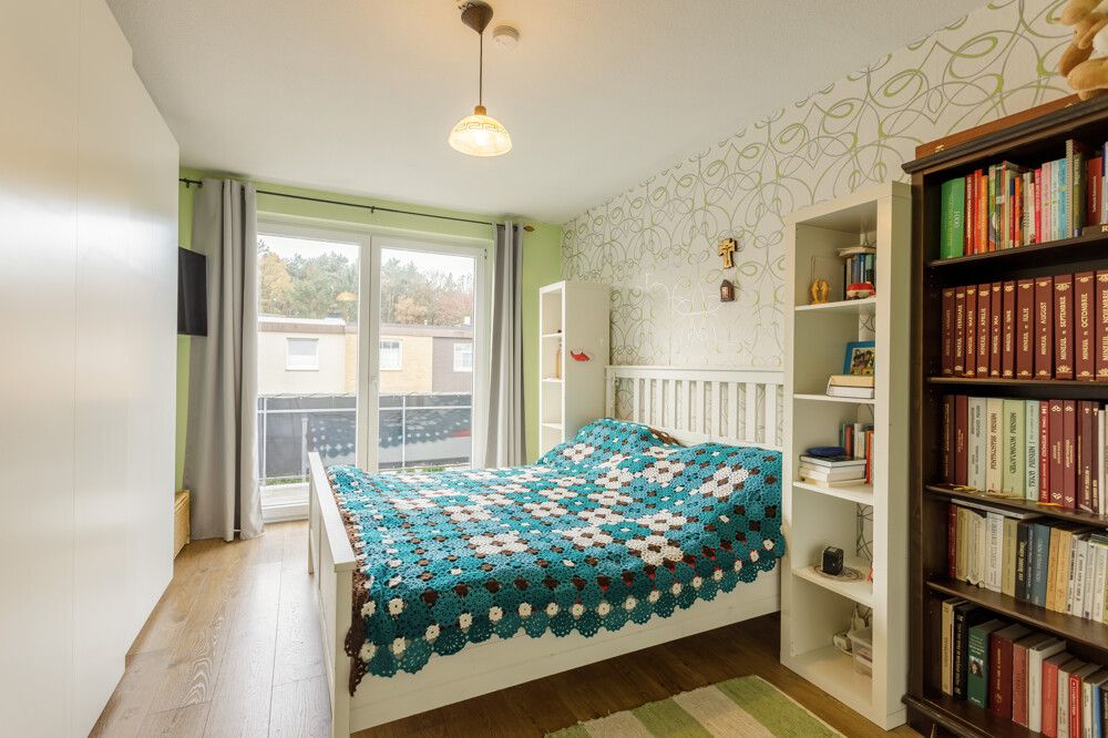 Schlafzimmer mit Balkon 