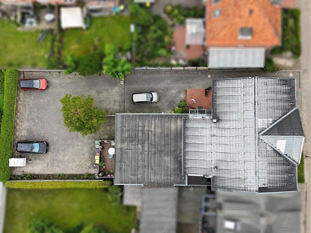 Blick über das gesamte Grundstück