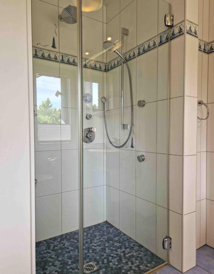 Mit Dusche