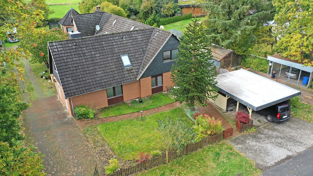 Luftbild Haus und Carport