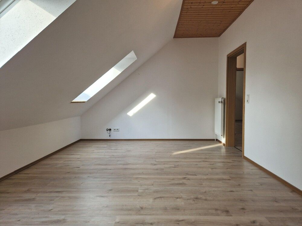 Ein lichtdurchfluteter Raum